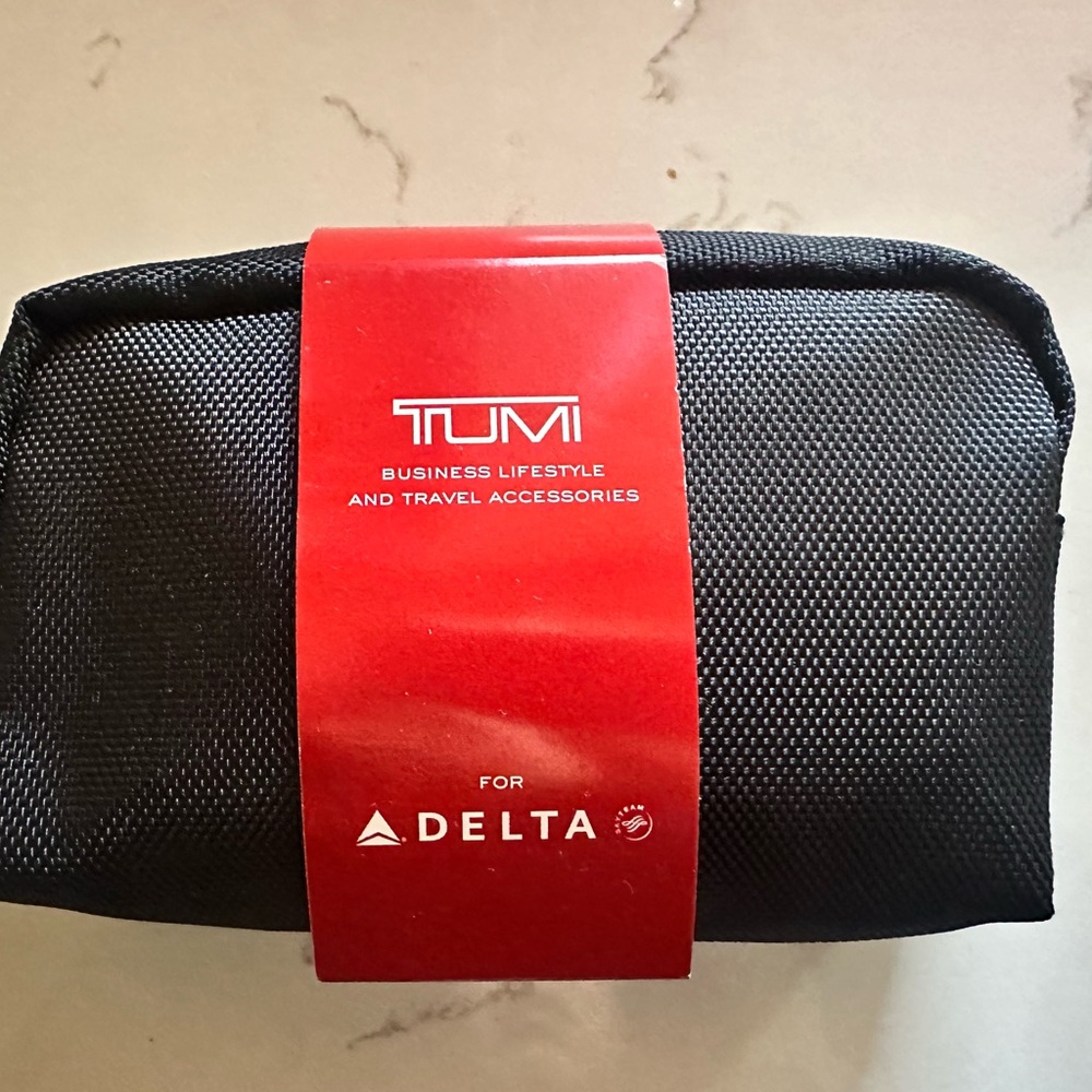 Tumi by Delta Black amenity Kit